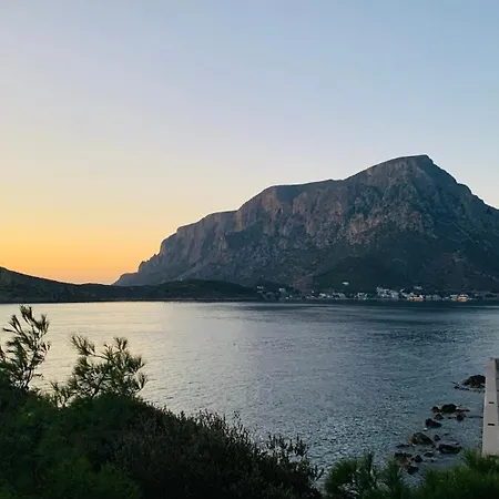 Pelagos Seafront - George * Myrties