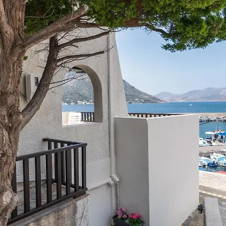 Pelagos Seafront - George Apartmán Myrties