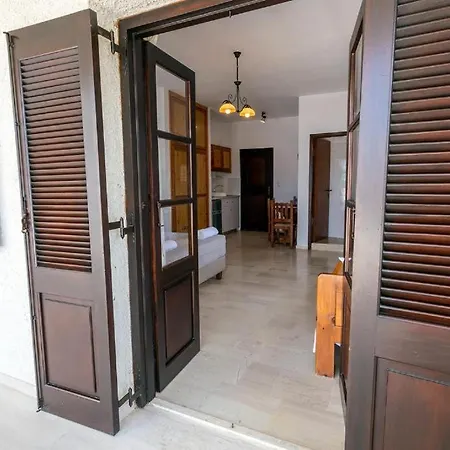 Pelagos Seafront - George Διαμέρισμα Μυρτιές