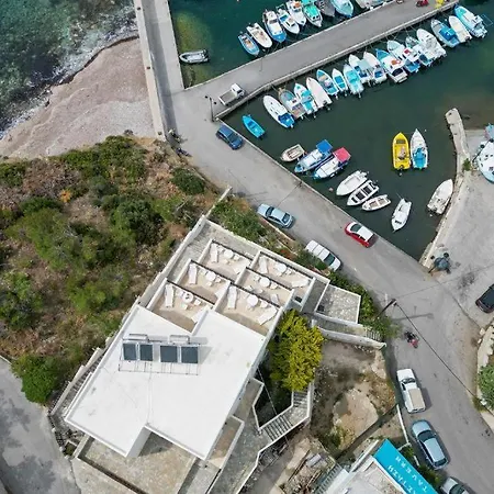 شقة Pelagos Seafront - George Myrties