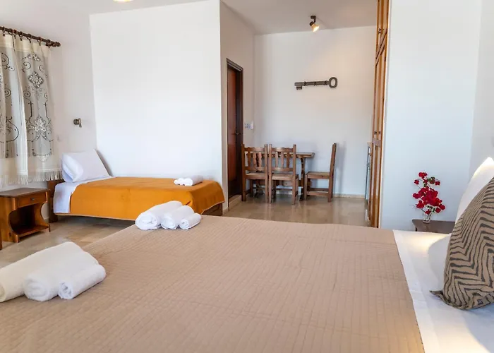 Pelagos Seafront - George Μυρτιές